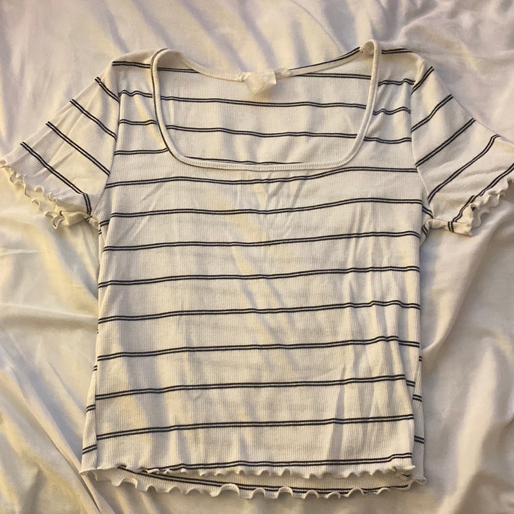 Size small/ color white